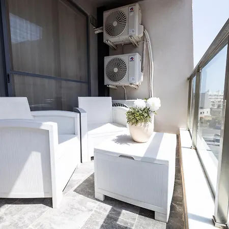 Modern2bed With Balcony In St Pauls Bay * 세인트폴스베이